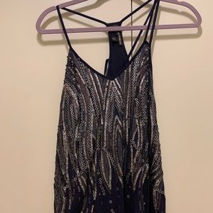 Sequin tank